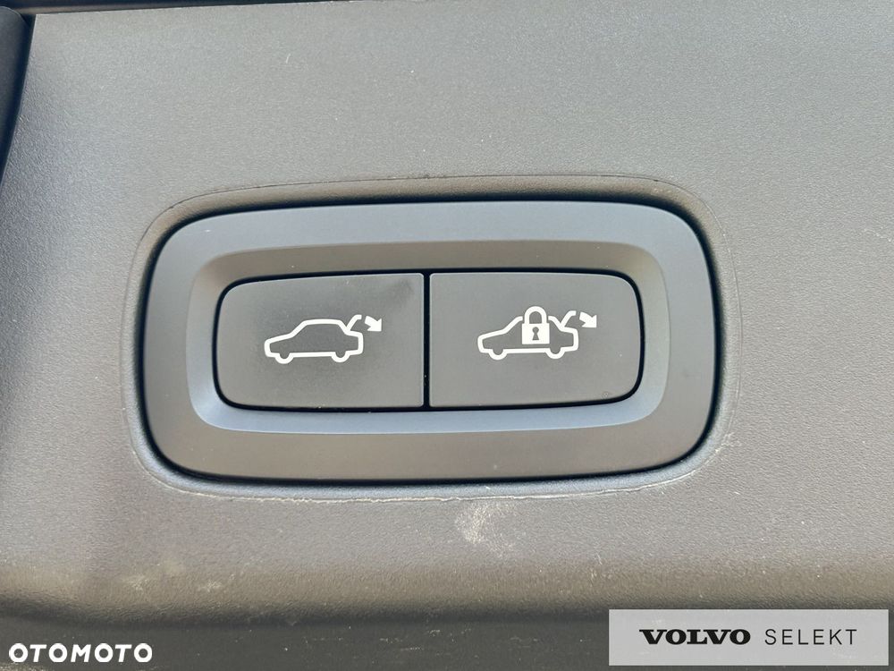 Volvo V90 Cross Country - 29
