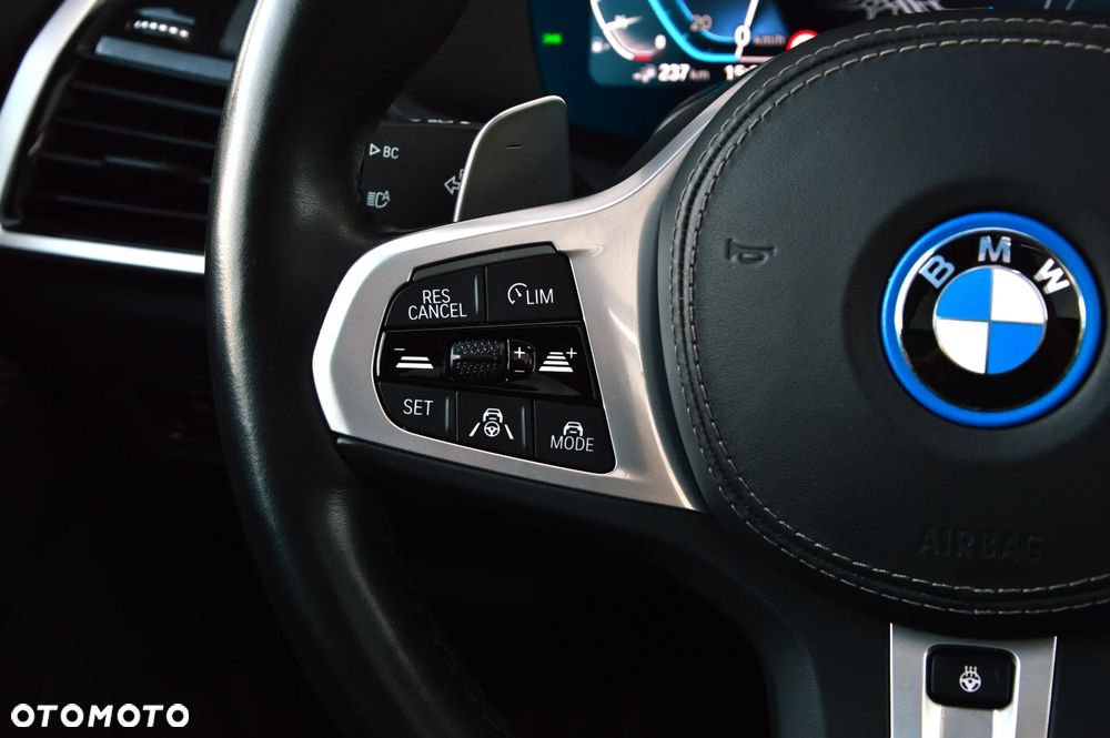 BMW X5 xDrive45e - 25