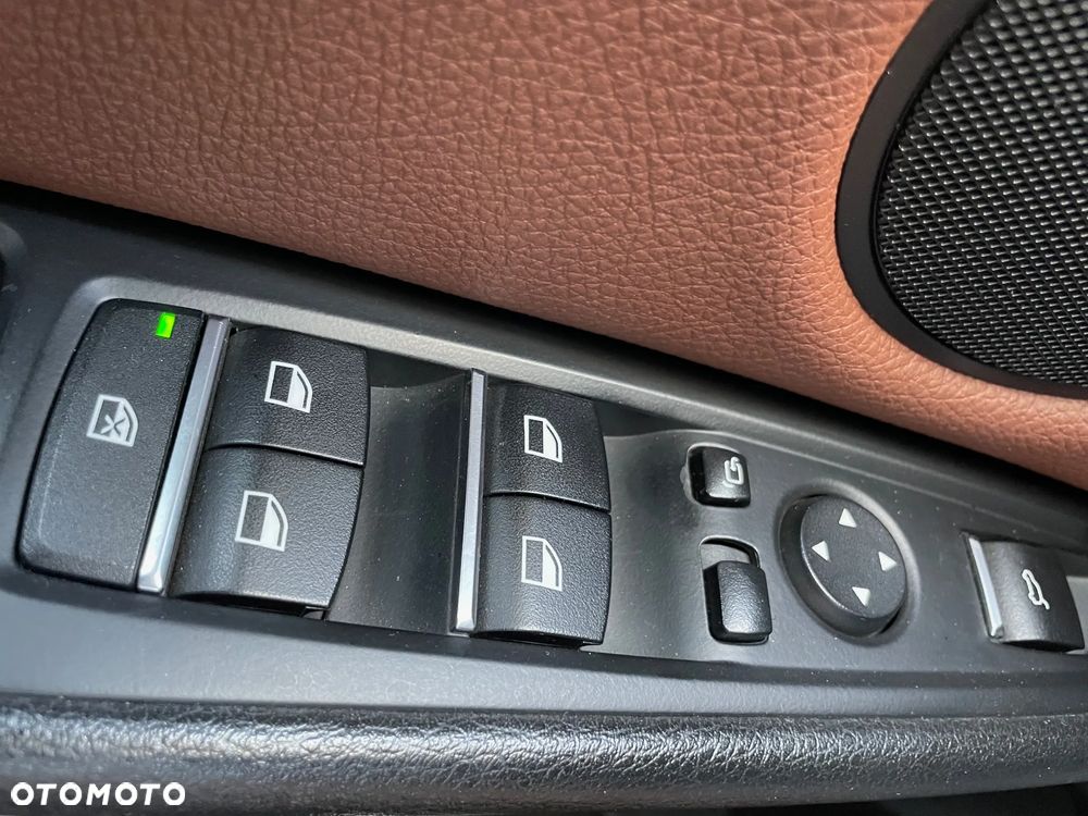 BMW X6 xDrive40d - 12