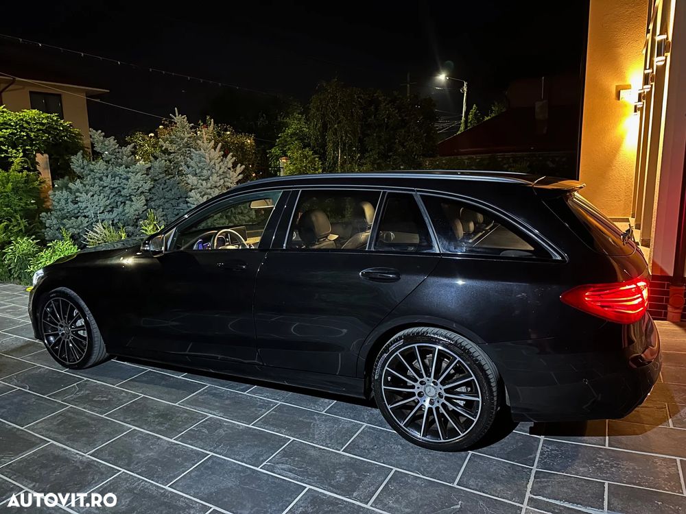 Mercedes-Benz C 220 d 4Matic T 7G-TRONIC AMG Line - 39