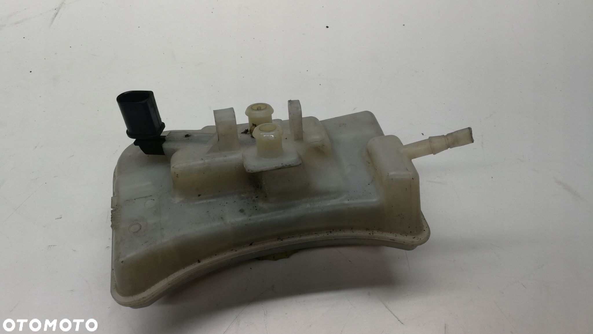 ZBIORNICZEK PŁYNU HAM AUDI A4 B7 A6 C6 8E0611301G - 2