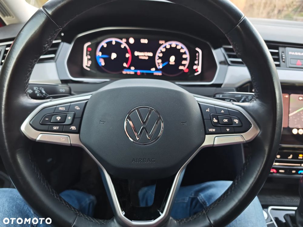 Volkswagen Passat 2.0 TDI SCR DSG - 11