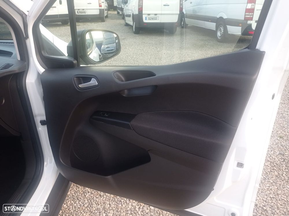 Ford Transit Courier - 5