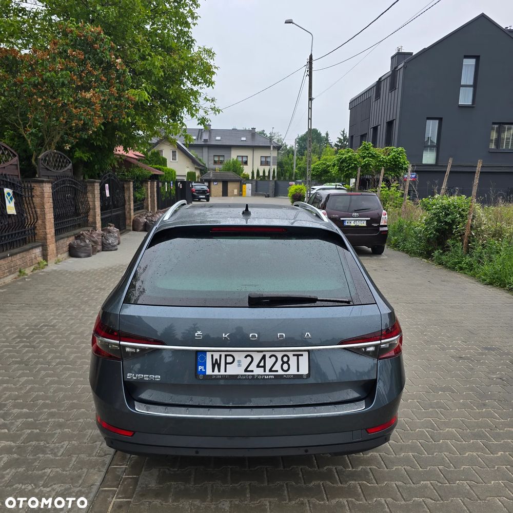 Skoda Superb 2.0 TDI SCR Style DSG - 4