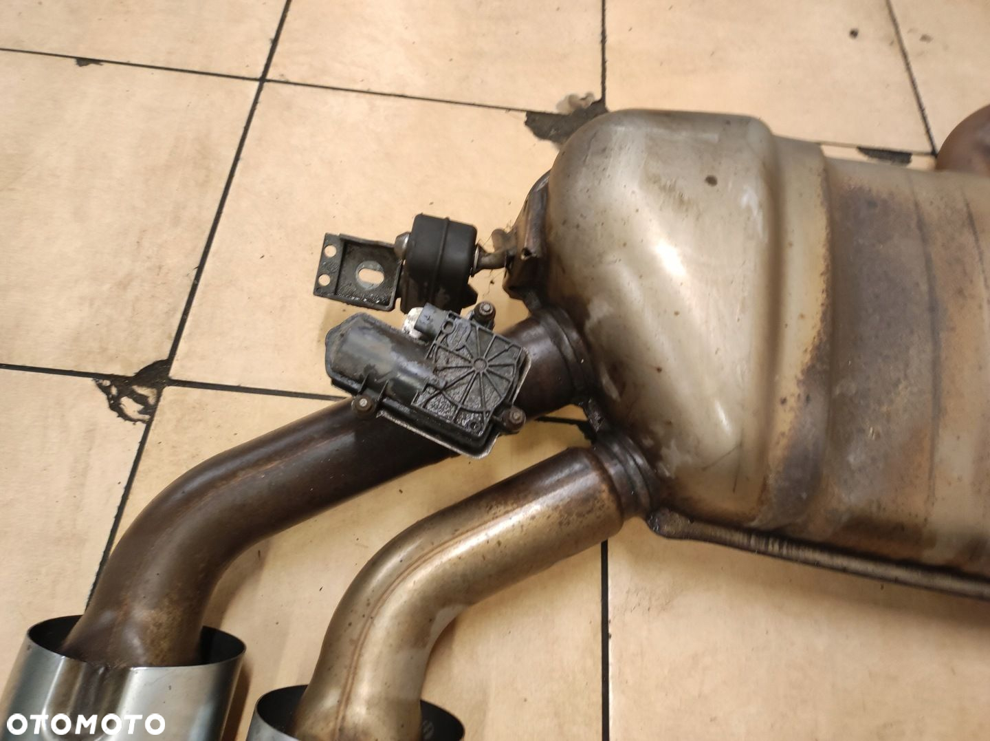 Układ wydechowy wydech tłumik końcowy Golf VIII 8 R 2.0 TSI - 7