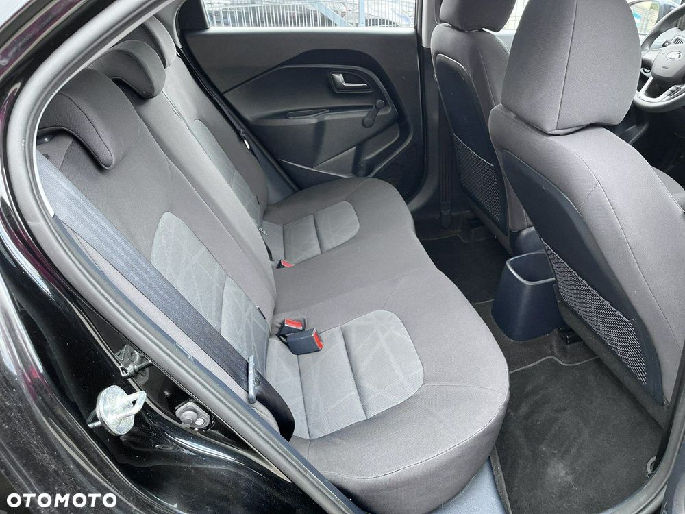 Kia Rio - 19