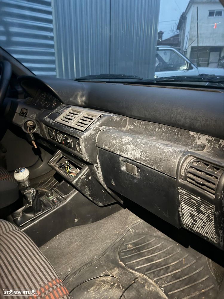 Renault Clio 1.9 RT - 4