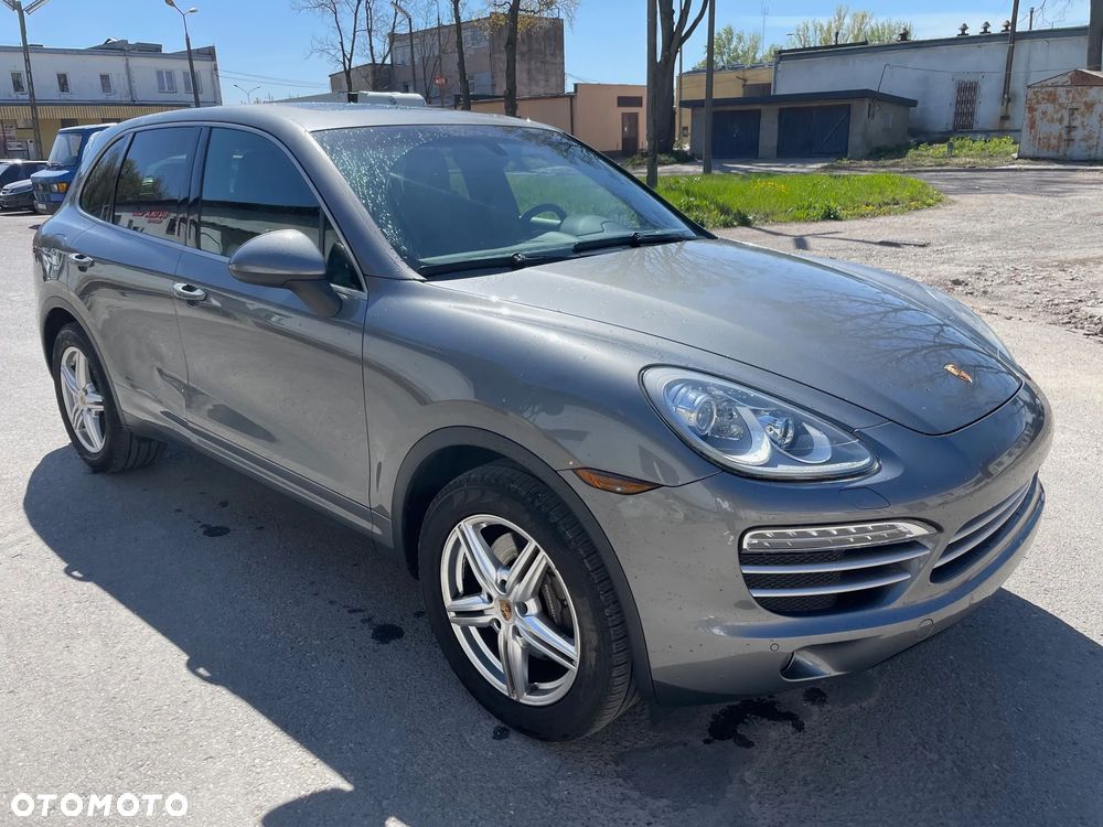Porsche Cayenne - 2