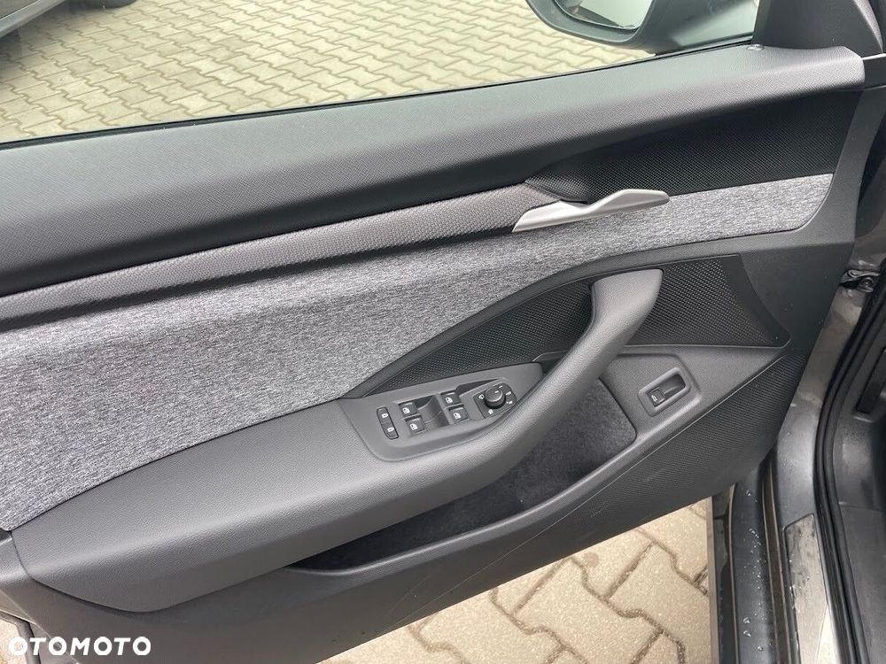 Skoda Superb 2.0 TDI SCR 4x4 Edition 130 DSG - 10