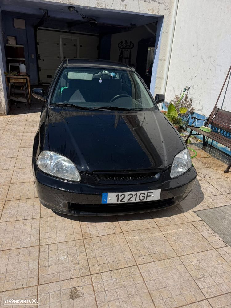 Honda Civic 1.5i LS - 4