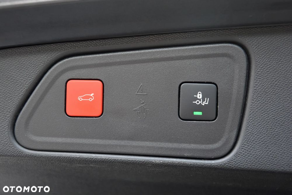 Peugeot 3008 BlueHDi 130 Stop & Start EAT8 GT - 21