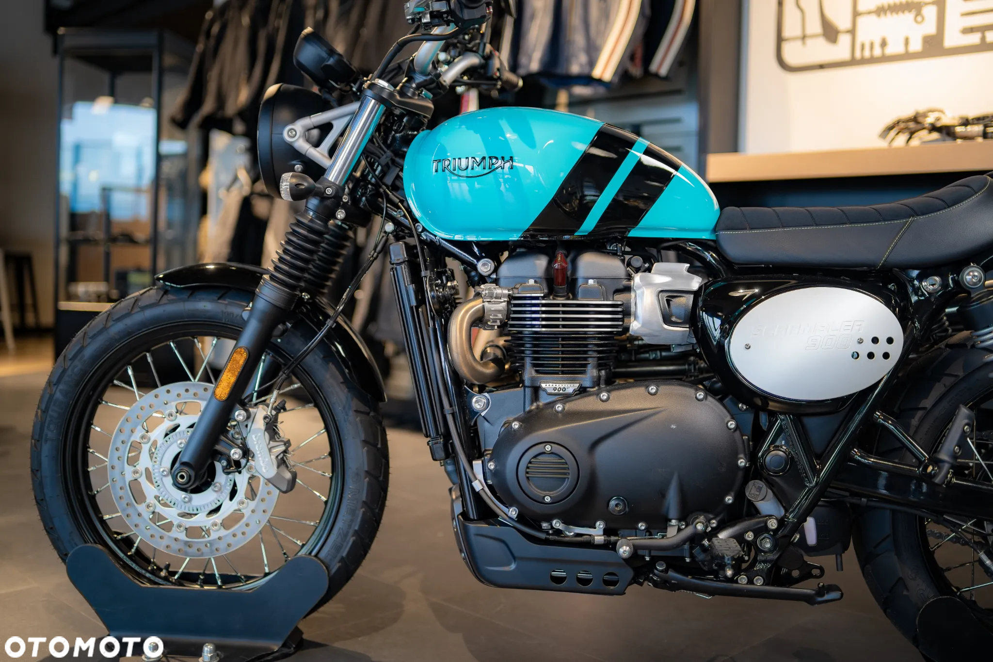 Triumph Scrambler - 15