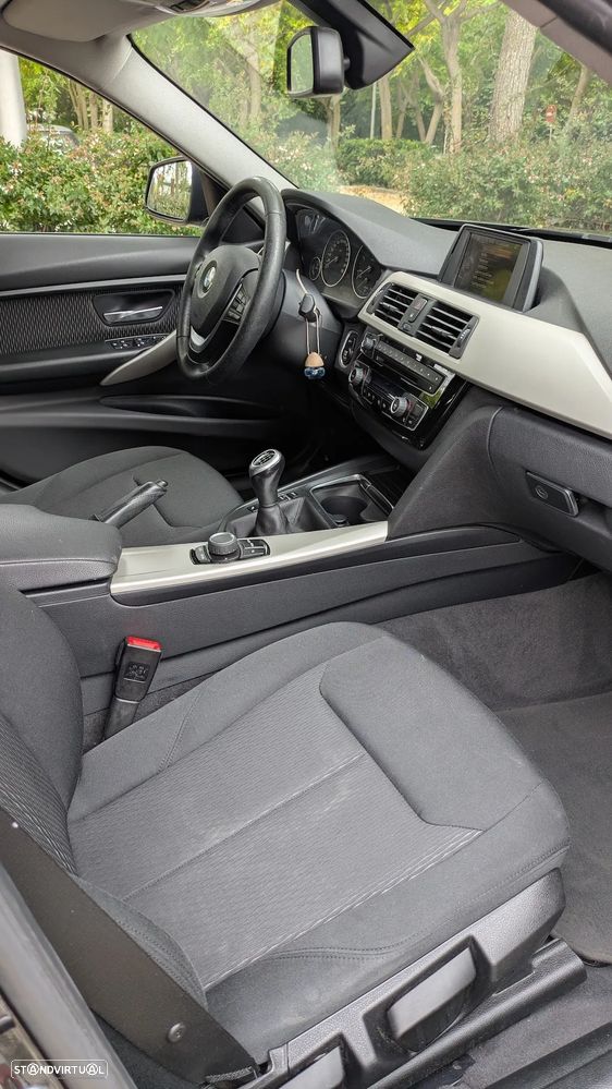 BMW 316 d Touring Advantage - 12