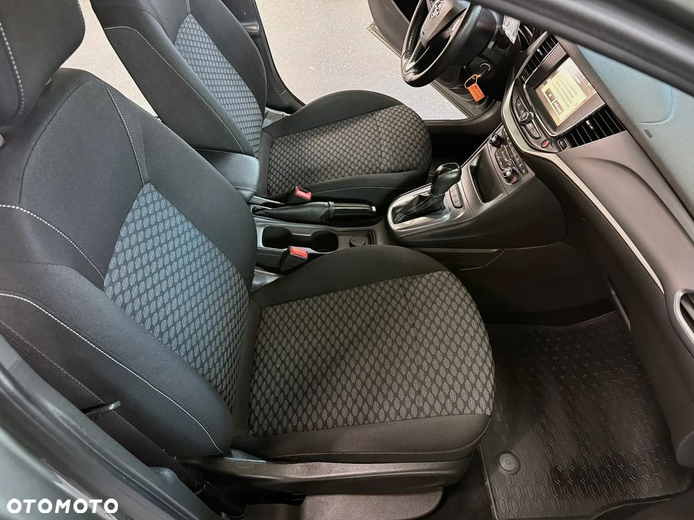 Opel Astra 1.4 T Enjoy S&S - 20