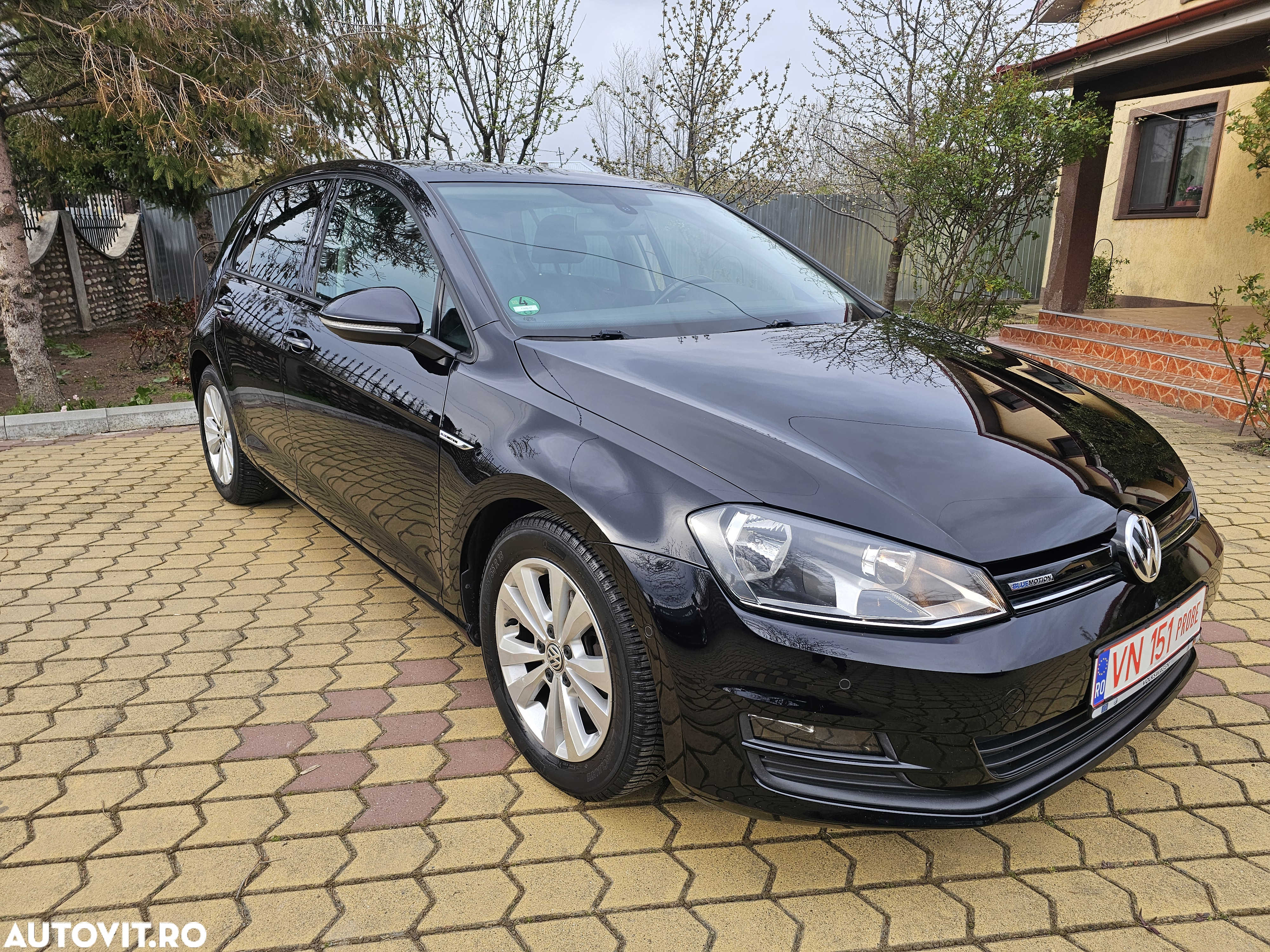 Volkswagen Golf 1.6 TDI BlueMotion Comfortline - 21