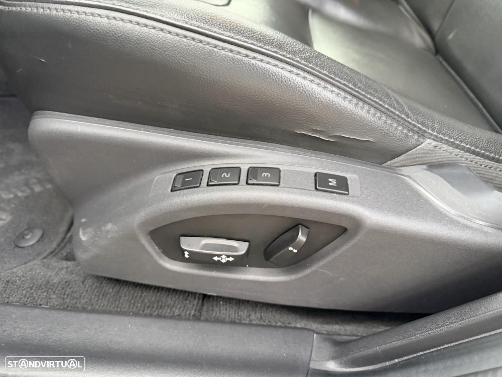 Volvo V60 D6 Plug-In-Hybrid AWD Geartronic Pure Limited - 19