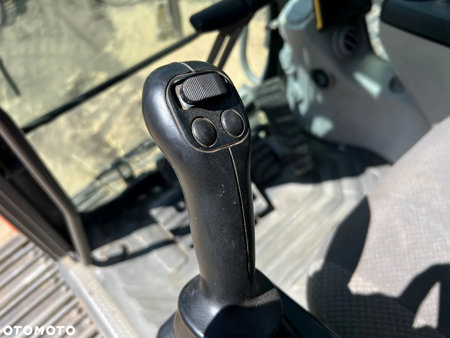 Volvo EC220 DL - 34