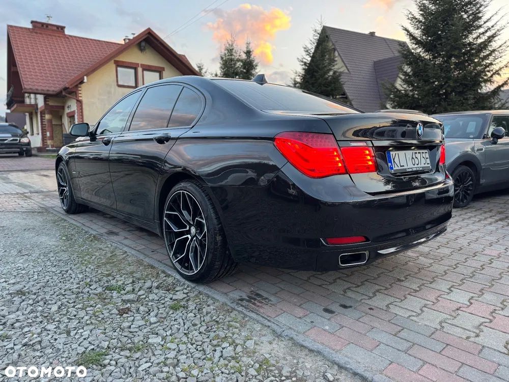 BMW Seria 7 - 8