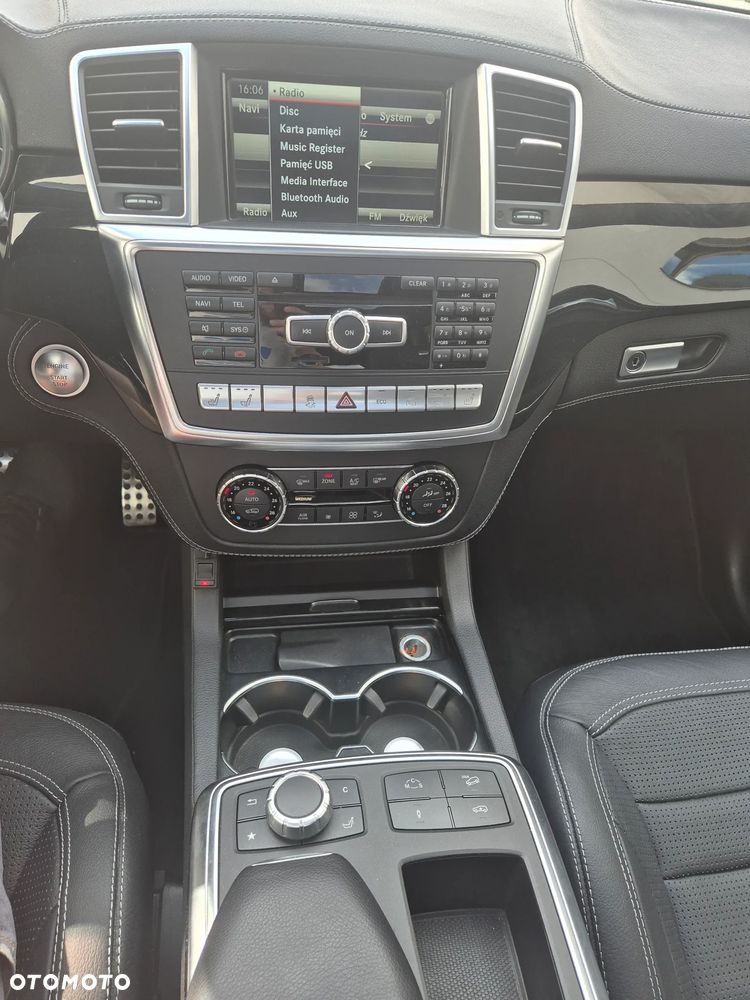 Mercedes-Benz GL - 22