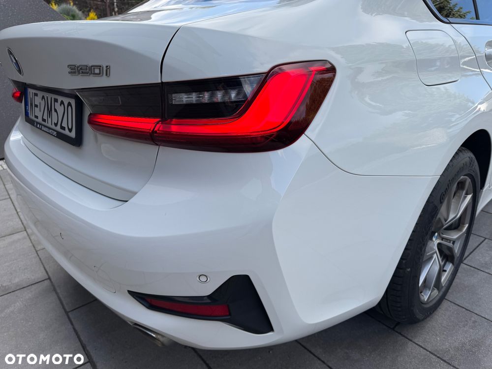 BMW Seria 3 320i xDrive Advantage sport - 9