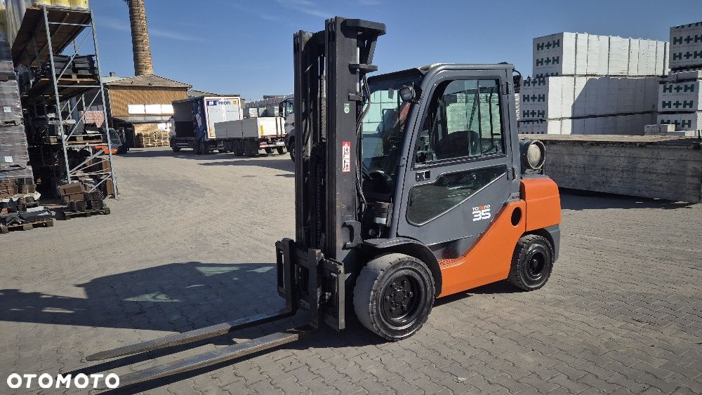 Toyota 02-8FGJF35 - 3