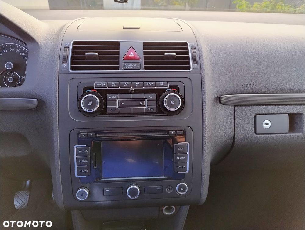 Volkswagen Touran 2.0 TDI Highline - 8