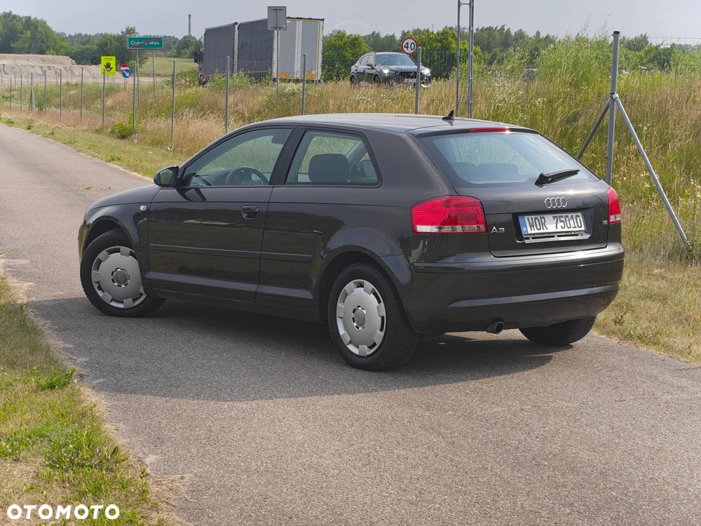 Audi A3 3-drzwiowe 1.6 Ambiente - 7