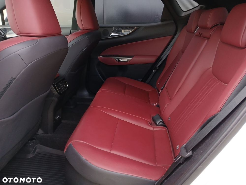 Lexus NX 350h Prestige AWD - 26