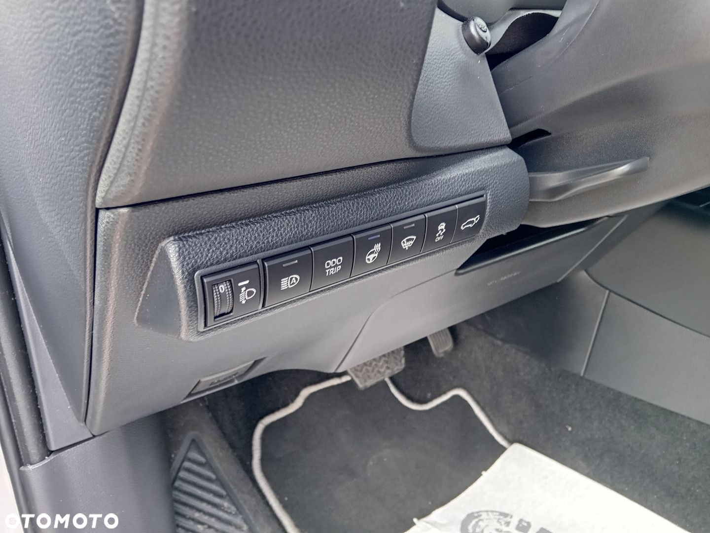 Toyota Corolla - 23