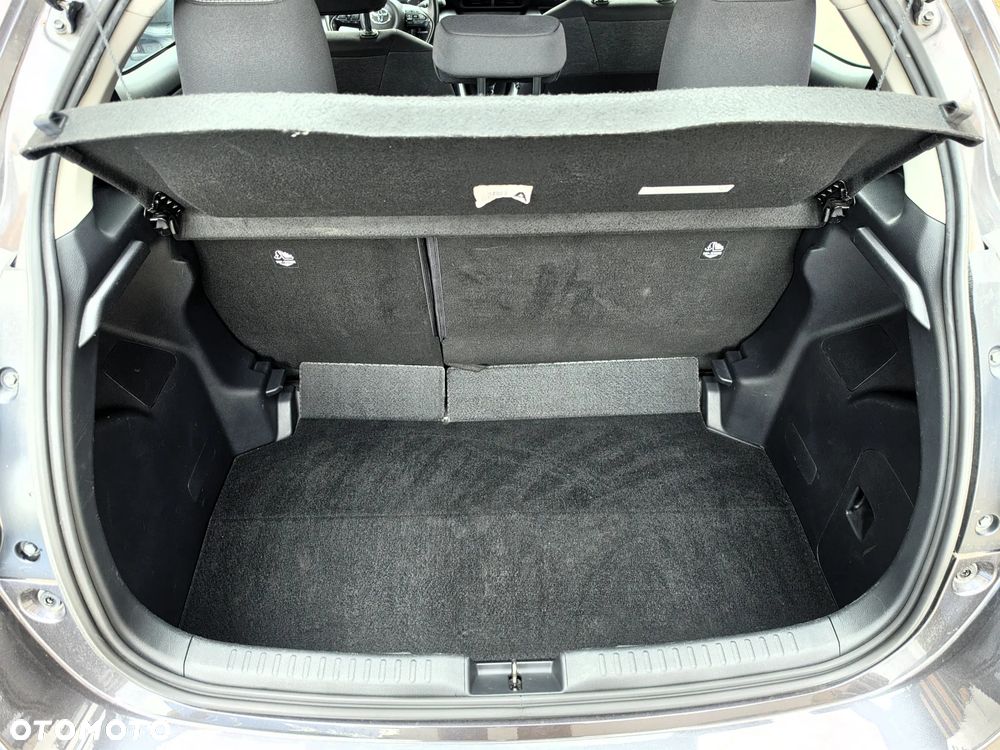 Toyota Yaris 1.5 Comfort - 24