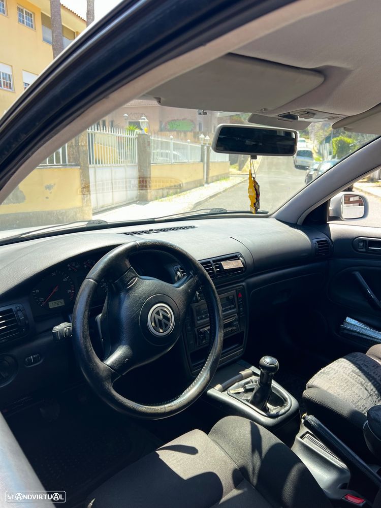 VW Passat Variant 1.9 TDi Trendline EC - 3