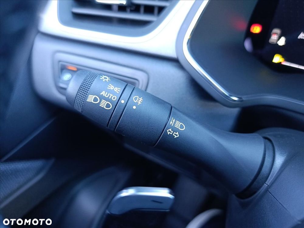 Renault Captur 1.3 TCe mHEV Techno EDC - 26