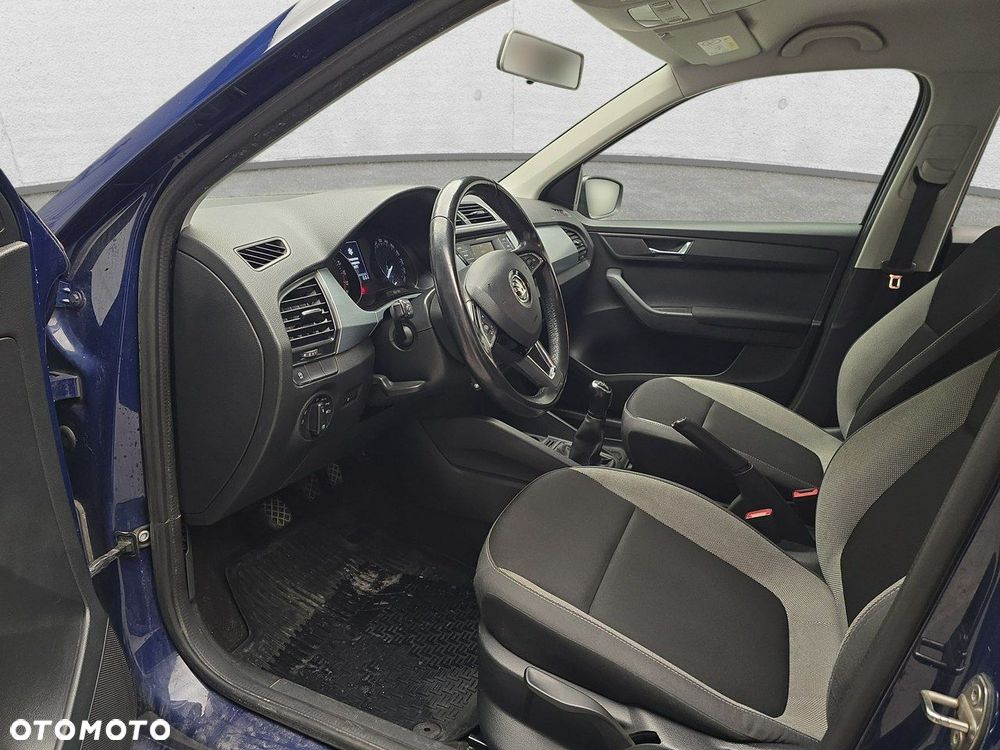 Skoda Fabia - 11