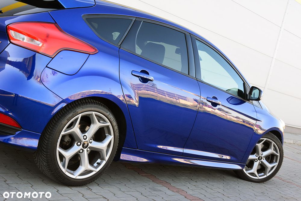 Ford Focus 2.0 TDCi ST - 22