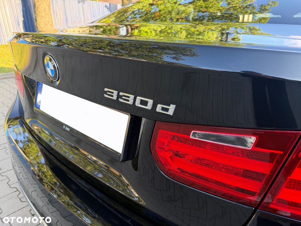 BMW Seria 3 330d Sport-Aut Luxury Line - 16