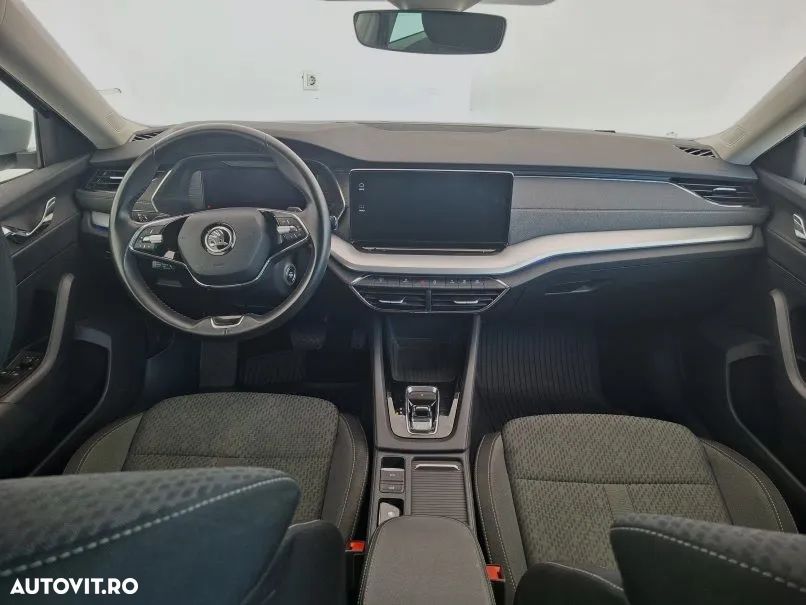 Skoda Octavia 2.0 TDI DSG Style - 4