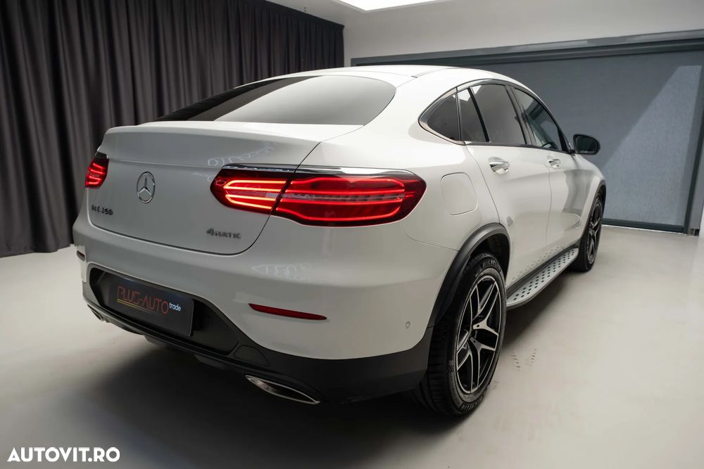 Mercedes-Benz GLC 250 4MATIC 9G-TRONIC AMG Line - 3