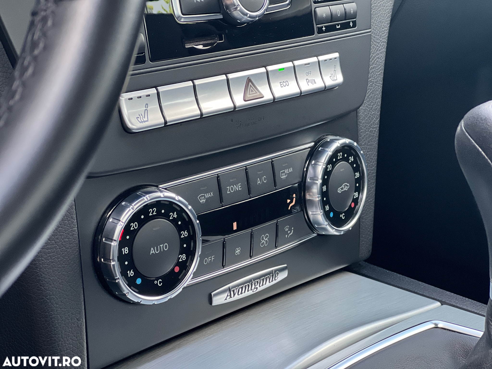 Mercedes-Benz C 180 CGI BlueEFFICIENCY Avantgarde - 9