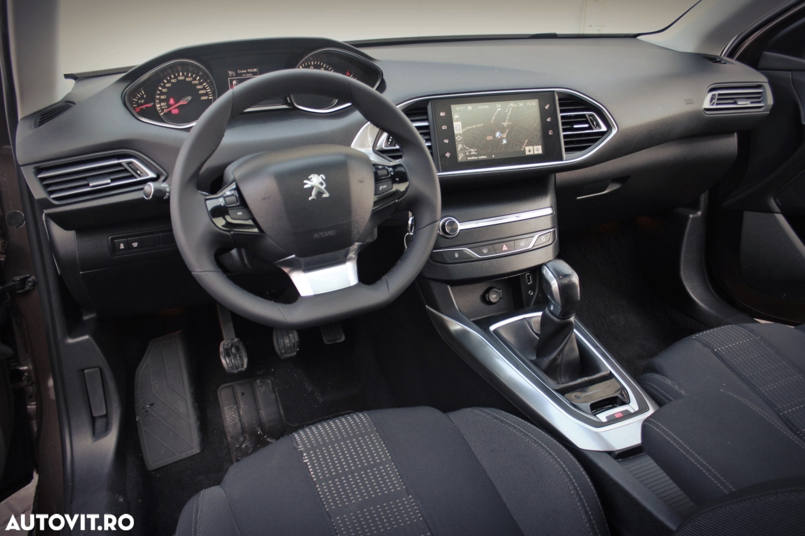 Peugeot 308 1.2 L PureTech Turbo Access - 14