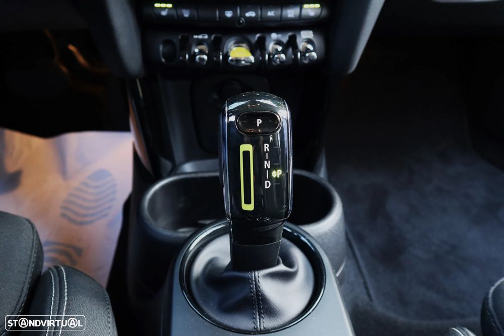 MINI 3 Portas Cooper SE Classic - 17