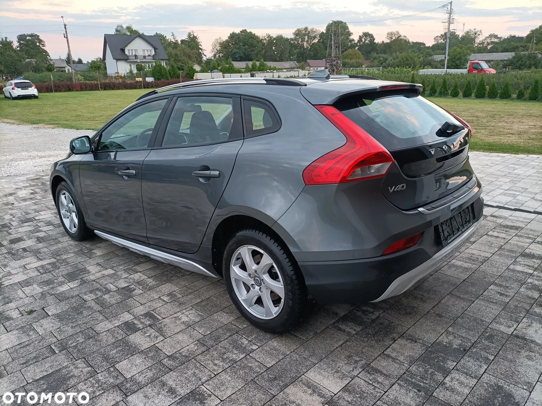 Volvo V40 D2 Momentum - 8