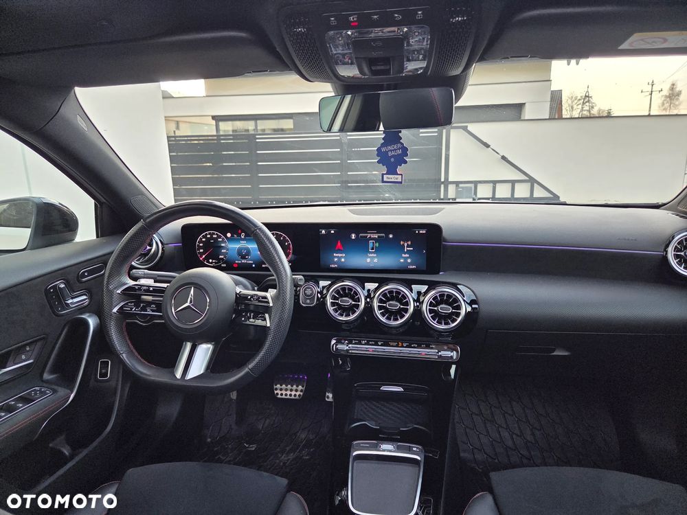 Mercedes-Benz Klasa A 220 4-Matic AMG Line 7G-DCT - 26