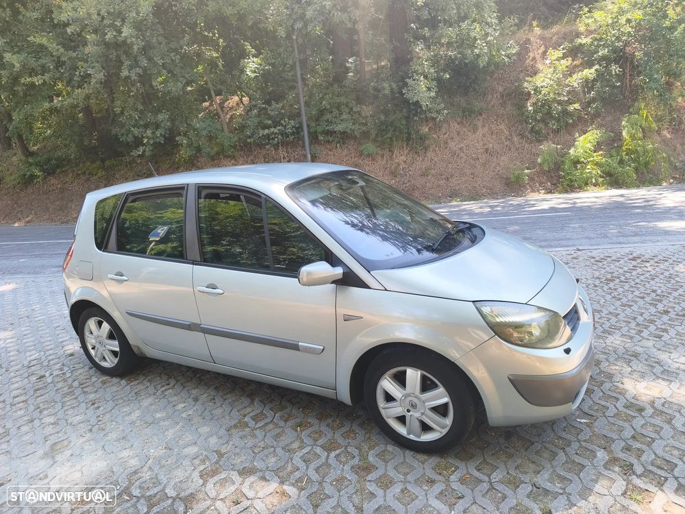 Renault Scénic 1.5 dCi Confort Dynamique - 4