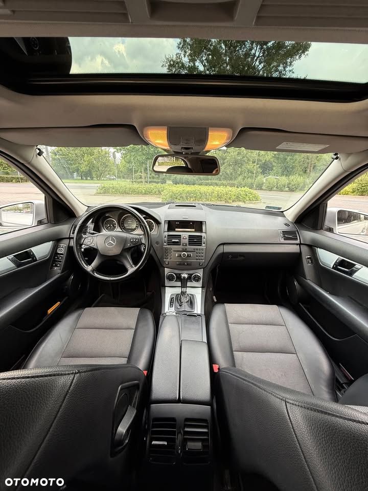Mercedes-Benz Klasa C 180 CGI Automatik BlueEFFICIENCY Elegance - 2
