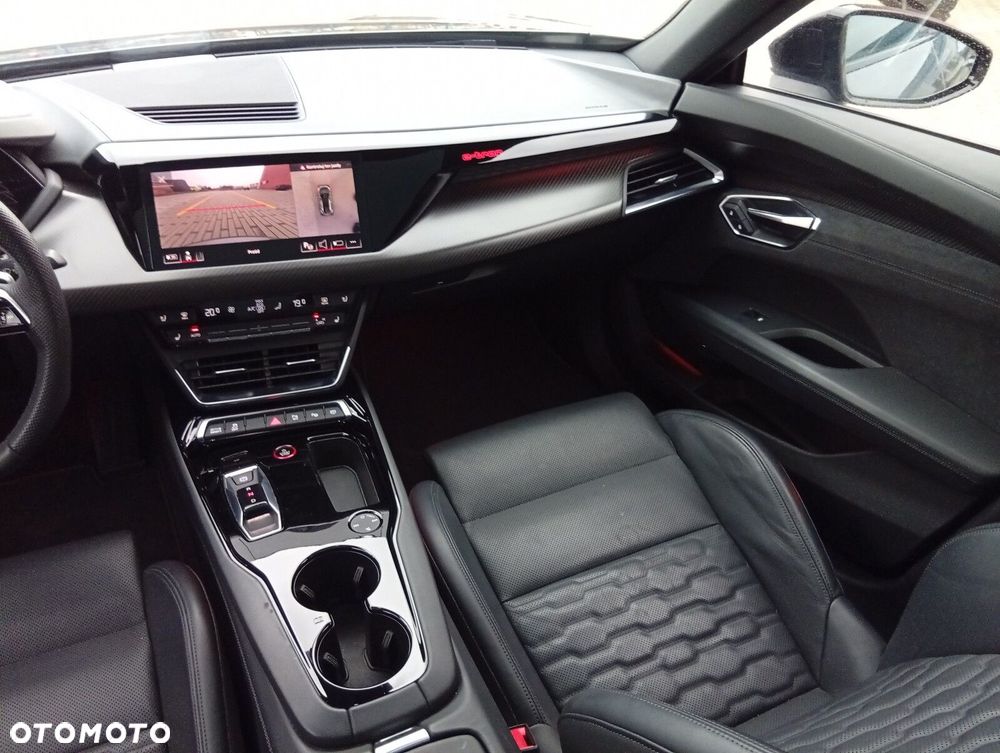 Audi e-tron GT - 16