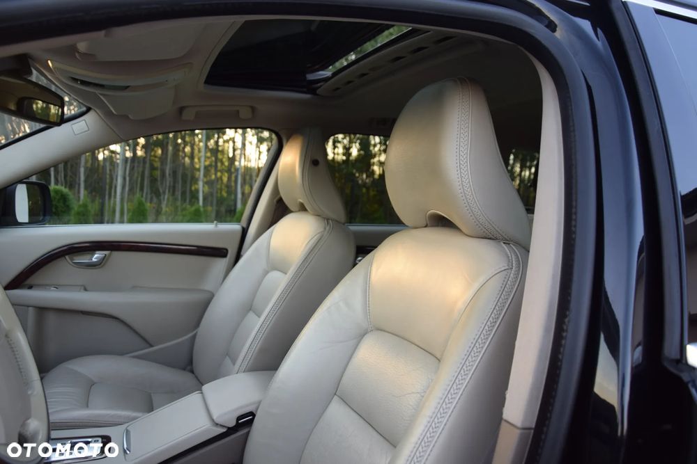 Volvo XC 70 D5 AWD Summum - 29