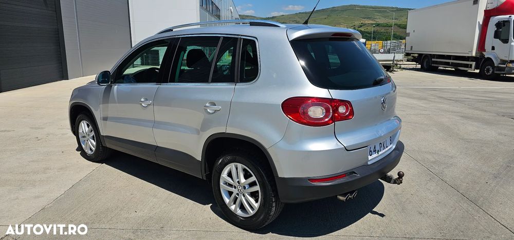 Volkswagen Tiguan - 4
