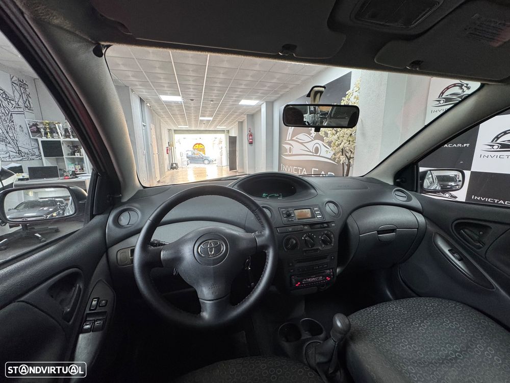 Toyota Yaris 1.0 Sol - 21