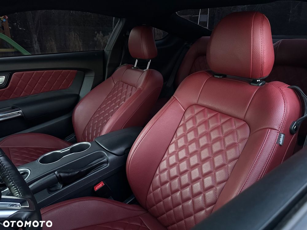 Ford Mustang - 9