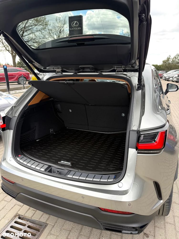 Lexus NX 450h+ Prestige AWD - 9
